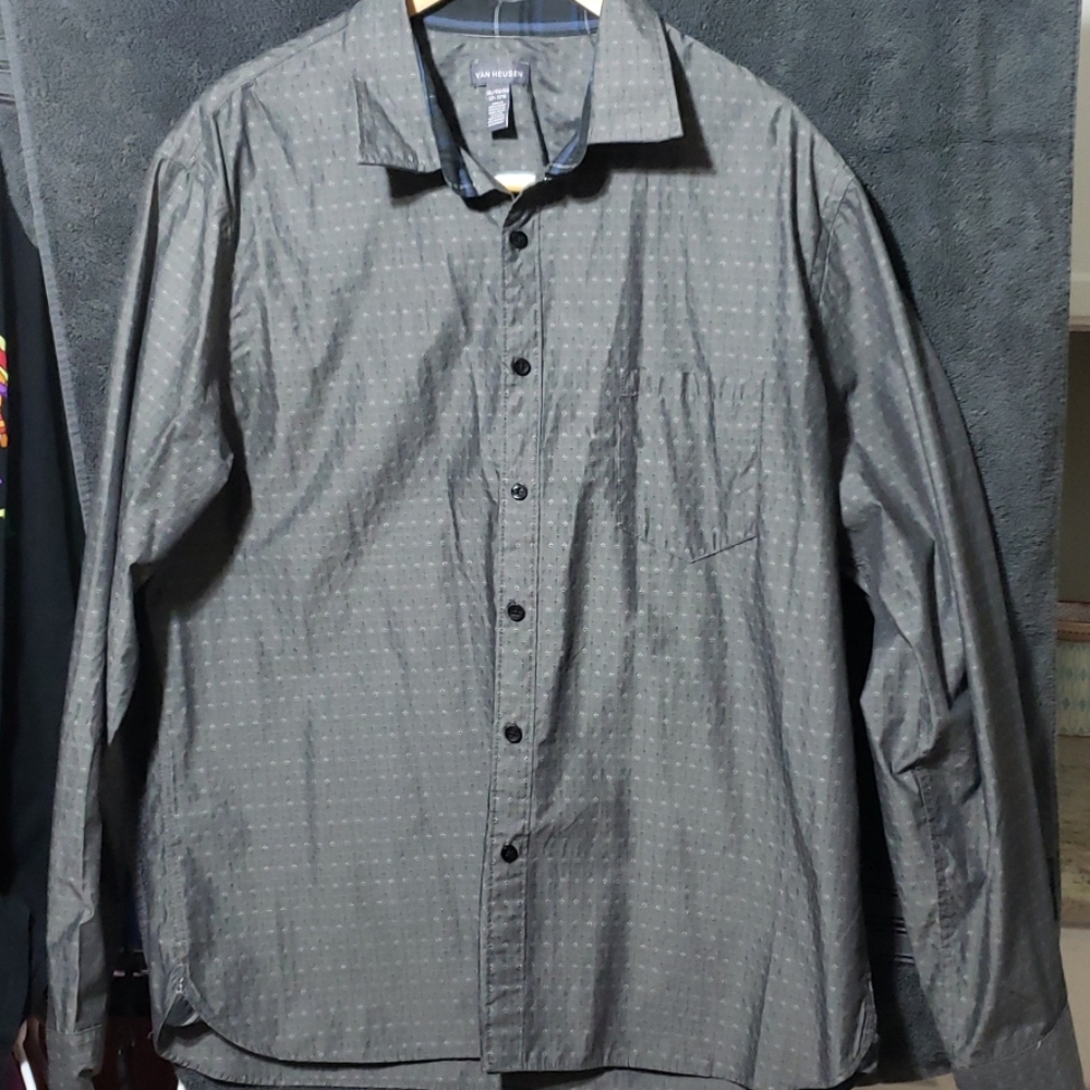 Dress shirt.